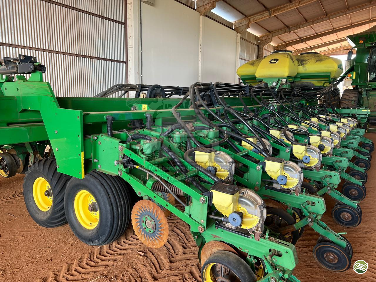 PLANTADEIRA JOHN DEERE PLANTADEIRAS DB74 ALL Máquinas e Implementos RONDONOPOLIS MATO GROSSO MT